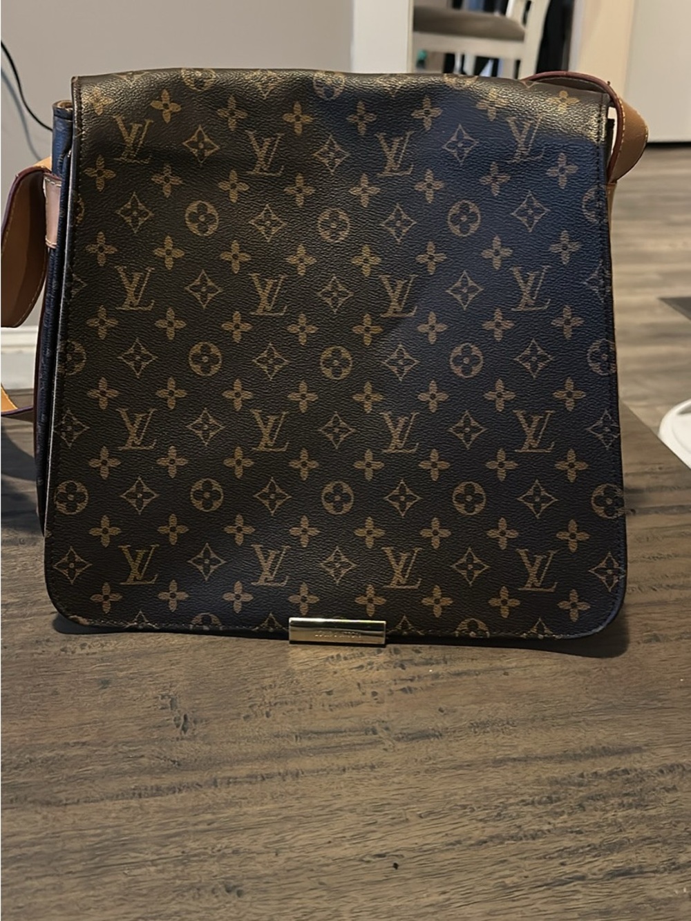 Louis Vuitton Monogram Canvas Messenger Bag in Brown